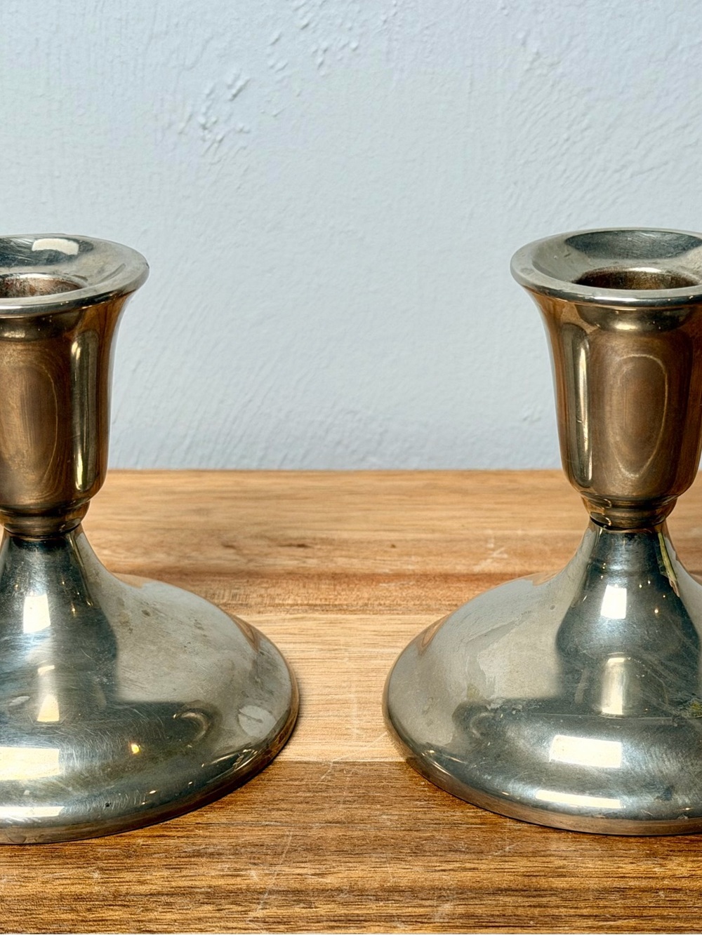 Vintage Wm. A. Rogers Silverplate Candlestick Holders, Pair, Mid Century - Picture 13 of 14